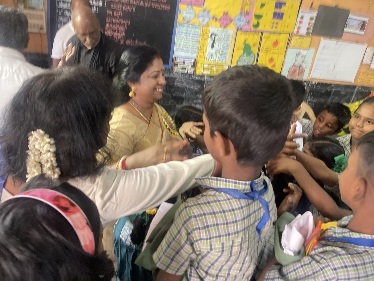 WhatsApp Image 2025-10-27 at 12.33.51 (1) WhatsApp Image 2025-10-27 at 12.33.51 (1)